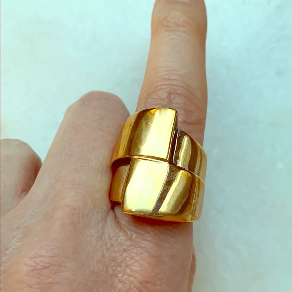 Gold ring with black enamel